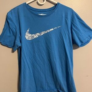 Nike t-shirt